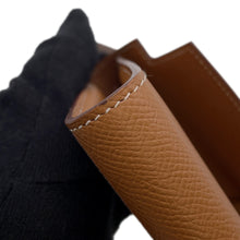 将图像加载到图库查看器中，HERMES Kelly wallet long Gold Epsom
