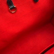 将图像加载到图库查看器中，LOUIS VUITTON Fall in Love Onthego RedM45888 Monogram Size MM
