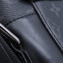 将图像加载到图库查看器中，LOUIS VUITTON Messenger Voyage NoirM40511 Monogram Eclipse Size PM
