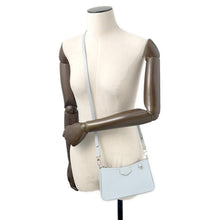 将图像加载到图库查看器中，LOUIS VUITTON Easy Pouch Light BlueM80480 Epi Leather
