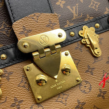 将图像加载到图库查看器中，LOUIS VUITTON Trunk Clutch BrownM43596 Monogram Monogram Reverse Canvas
