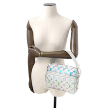 将图像加载到图库查看器中，LOUIS VUITTON Nile Light Gray/MulticolorM13897 Monogram・Iridescent
