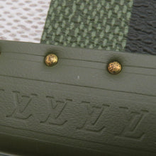 将图像加载到图库查看器中，LOUIS VUITTON Shoe Box Pharrell Williams Khaki/Multicolor/TransparentM10295 Damier Damoflage
