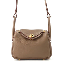 将图像加载到图库查看器中，HERMES Lindy Etoupe Taurillon Clemence Size Mini
