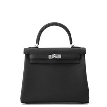 Load image into Gallery viewer, HERMES Kelly Retourne Black Togo Leather Size 25
