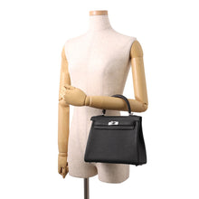 Load image into Gallery viewer, HERMES Kelly Retourne Black Togo Leather Size 25
