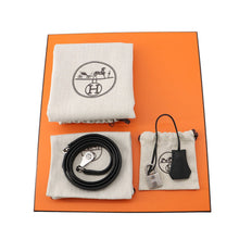 Load image into Gallery viewer, HERMES Kelly Retourne Black Togo Leather Size 25
