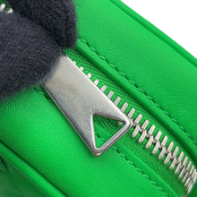 将图像加载到图库查看器中，Bottega Veneta INTRECCIATO Phone Pouch Parakeet729296 Calf Leather
