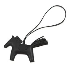 将图像加载到图库查看器中，HERMES Rodeo Black Lambskin Size PM
