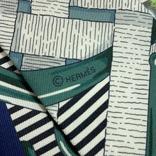 将图像加载到图库查看器中，HERMES Twilly MORS A JOUETS CHEMISE horse bit Caban/Vert・Cypress/Gray Silk100%
