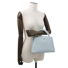 将图像加载到图库查看器中，LOUIS VUITTON Capucines Light Blue Taurillon Leather Size BB
