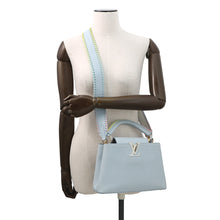 将图像加载到图库查看器中，LOUIS VUITTON Capucines Light Blue Taurillon Leather Size BB
