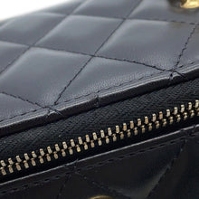 将图像加载到图库查看器中，CHANEL Matelasse Chain Vanity Bag Black Lambskin
