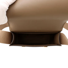 将图像加载到图库查看器中，HERMES Geta Etoupe Chevre Myzore Goatskin
