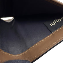 将图像加载到图库查看器中，FENDI FENDI Bifold Wallet Brown8M0386 Leather
