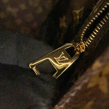 Load image into Gallery viewer, LOUIS VUITTON Onthego NoirM21069 Recycled MetallicNylon Monogram Size MM
