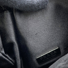 将图像加载到图库查看器中，PRADA Bijoux Drawstring Bag ChainShoulder Bag Black Satin Leather
