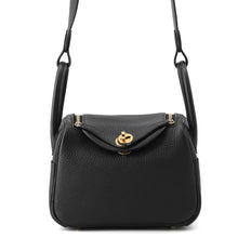 将图像加载到图库查看器中，HERMES Lindy Black Taurillon Clemence Size Mini
