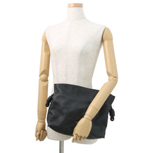 将图像加载到图库查看器中，LOEWE Flamenco Clutch Shoulder Bag BlackA411FC1XBF Napa Calf Leather Size Medium
