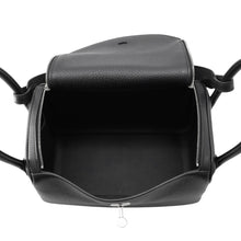 将图像加载到图库查看器中，HERMES Lindy Black Taurillon Clemence Size 26
