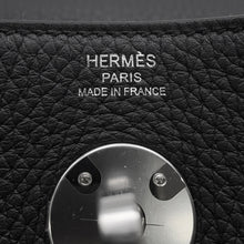 将图像加载到图库查看器中，HERMES Lindy Black Taurillon Clemence Size 26
