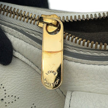 将图像加载到图库查看器中，LOUIS VUITTON Mahina Blanc/BrownM95661 Monogram Mahina Size XS
