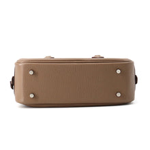 将图像加载到图库查看器中，HERMES Plume Etoupe Chevre Myzore Goatskin Size Mini
