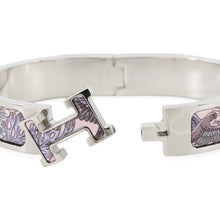 Load image into Gallery viewer, HERMES ClicH Sous un Battement d'Ailes Size PM Purple Metal Patent Leather
