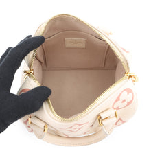将图像加载到图库查看器中，LOUIS VUITTON Speedy Bandouliere Crème/Rose TrianoneM46397 Monogram Empreinte Leather Size 20
