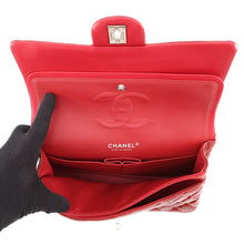 将图像加载到图库查看器中，CHANEL Matelasse W Flap W Chain Shoulder RedA01112 Enamel Size 25
