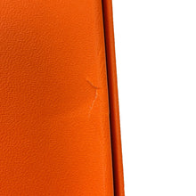 Load image into Gallery viewer, HERMES Carre 90 《Arcuate connection》 Size 90 Rouge・Cui / Greige / Halzan Silk100%
