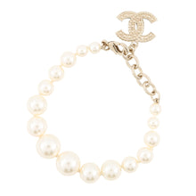 将图像加载到图库查看器中，CHANEL CC Logo Faux Pearl Bracelet Metal Rhinestone Faux Pearl
