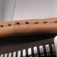 Load image into Gallery viewer, LOUIS VUITTON Horizon SilverM42667 Monogram Titanium Size 55
