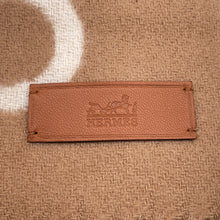 将图像加载到图库查看器中，HERMES Scarf Mall Camel/Ivoire Cashmere100%

