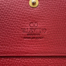 将图像加载到图库查看器中，Valentino Garavani V Logo Cherry Fick Embroidery Compact Wallet Blue/Red7W2P0AJ3BRJ Denim/Leather
