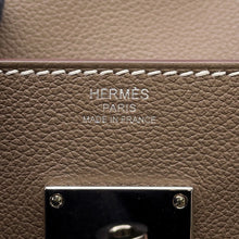 将图像加载到图库查看器中，HERMES Kelly Messenger Etoupe Evercolor Size PM
