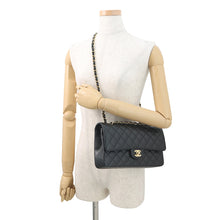 将图像加载到图库查看器中，CHANEL Matelasse W flap WChainShoulder Bag BlackA01112 Caviar Leather Size 25
