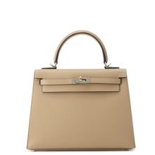 Load image into Gallery viewer, HERMES Kelly Sellier Poussiere Epsom Size 25
