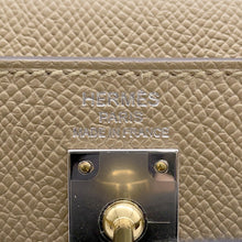 Load image into Gallery viewer, HERMES Kelly Sellier Poussiere Epsom Size 25
