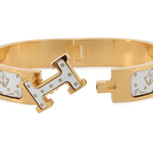 将图像加载到图库查看器中，HERMES ClicH Cheetah Size PM Orfevre/Jaune d'or/White Enamel Metal
