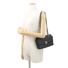 Load image into Gallery viewer, CHANEL Matelasse Flap Bag ChainShoulder BlackAS5259 Lambskin Size 21
