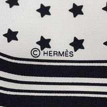 将图像加载到图库查看器中，HERMES Carre Bandana Frill Bride de Gala Dot Size 70 White/Black Silk100%
