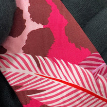 将图像加载到图库查看器中，HERMES Twilly Jaguar Quetzal Fuchsia/Rose/Bordeaux Silk100%
