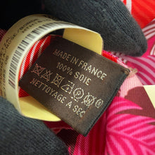 Load image into Gallery viewer, HERMES Twilly Jaguar Quetzal Fuchsia/Rose/Bordeaux Silk100%
