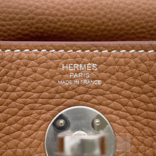 Load image into Gallery viewer, HERMES Lindy Gold Taurillon Clemence Size 26
