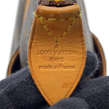 将图像加载到图库查看器中，LOUIS VUITTON Totally BrownM56688 Monogram Size PM
