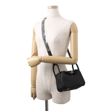 Load image into Gallery viewer, HERMES Lindy Black Taurillon Clemence Size Mini
