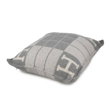 将图像加载到图库查看器中，HERMES Avalon 3 Cushion Coco - Camomile Wool 90% Cashmere10% Size PM
