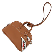 将图像加载到图库查看器中，HERMES Bolide Shark Bag Charm Gold Swift Leather

