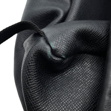 将图像加载到图库查看器中，LOUIS VUITTON Discovery・Backpack NoirM30230 Taiga Leather Monogram Eclipse
